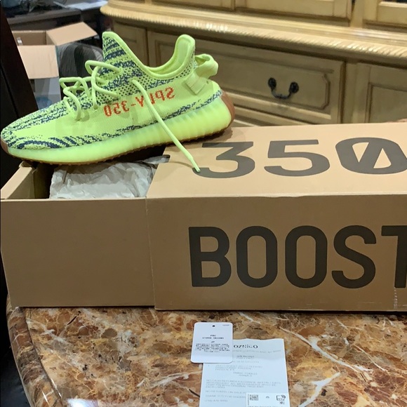 YEEZY 350 BOOST - Picture 1 of 5